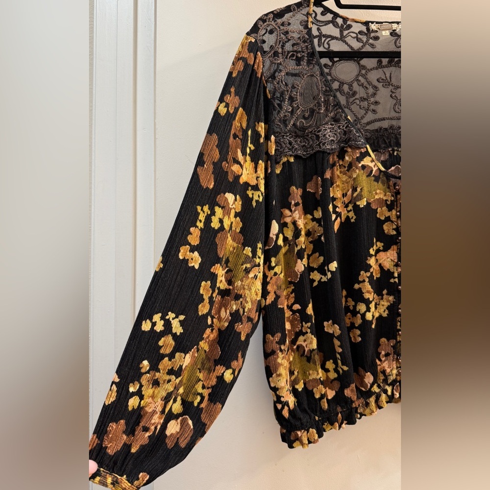 Gimmicks by BKE Boho Floral Lace Blouse L - Picture 7 of 14